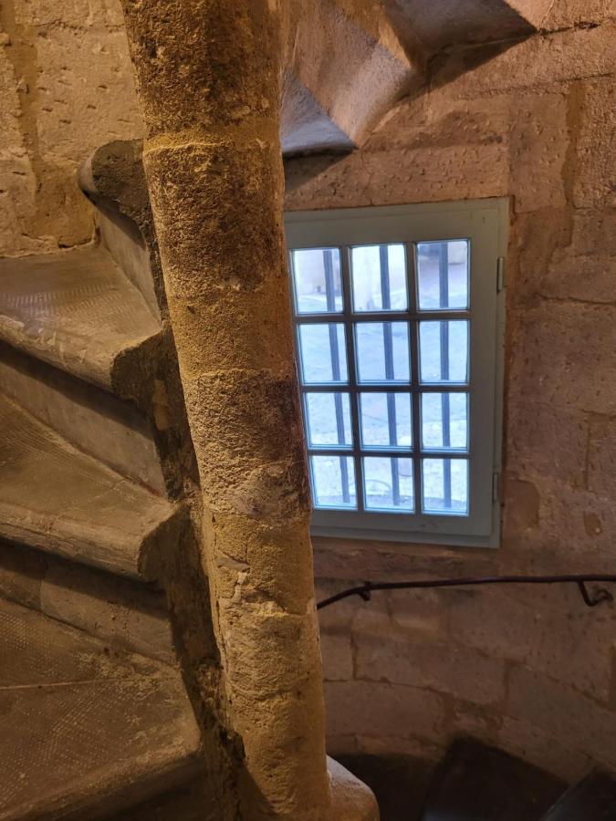 Uzes, Au Coeur Du Centre Medieval Le Logis Du Consul Un Bien D'Exception Du Xvieme Siecle Eksteriør bilde